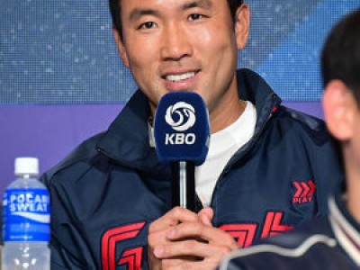 프로야구 선수들 2025시즌 우승 공약에 신경전 뜨거워져