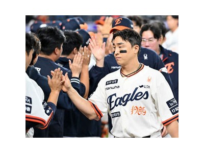 한화 김범수 이적 후 FA 보상선수 선택해야 해