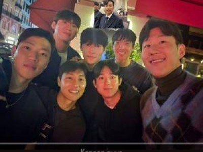 황희찬 울버햄튼 동료들과 시즌 마무리하며 우정 나누는 모습 공개